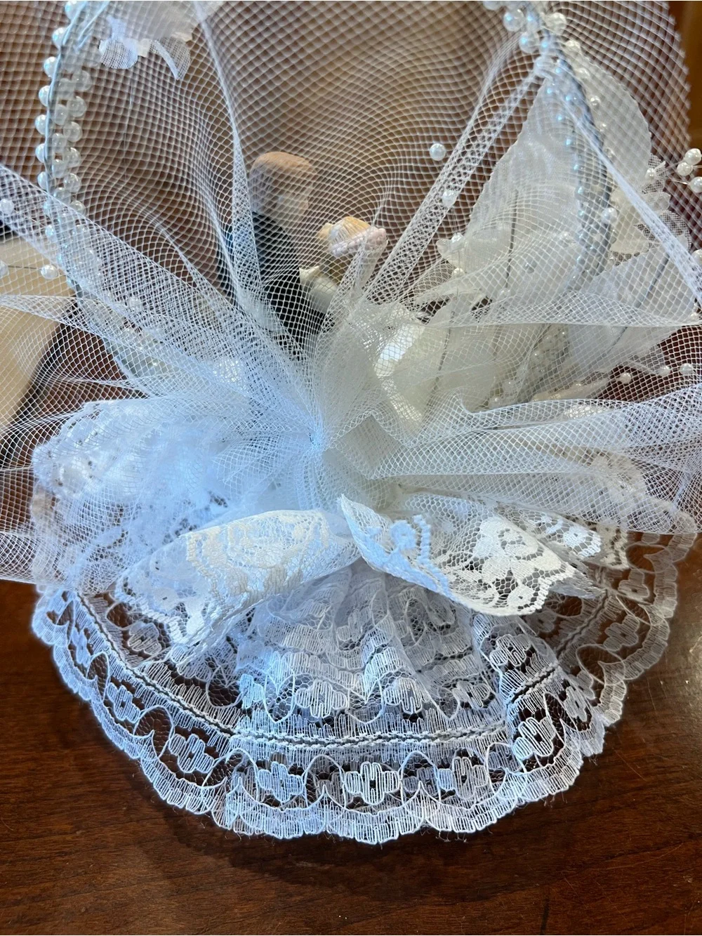 Vintage Traditions Wedding Cake Topper White Flowers Like New